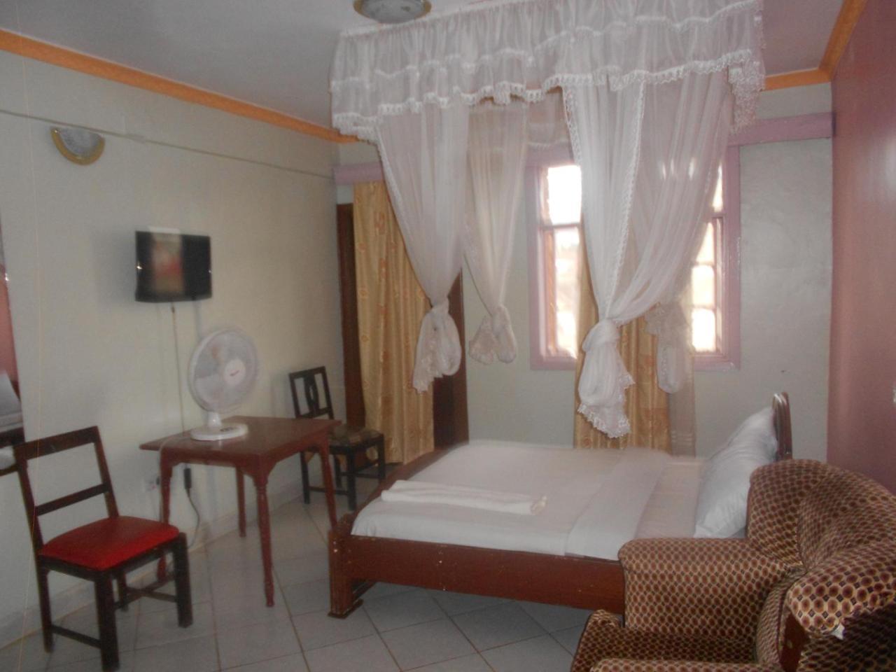 Riversand Hotel Kisumu Ngoại thất bức ảnh